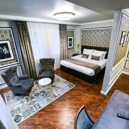 Zamak Bed & Breakfast 3*